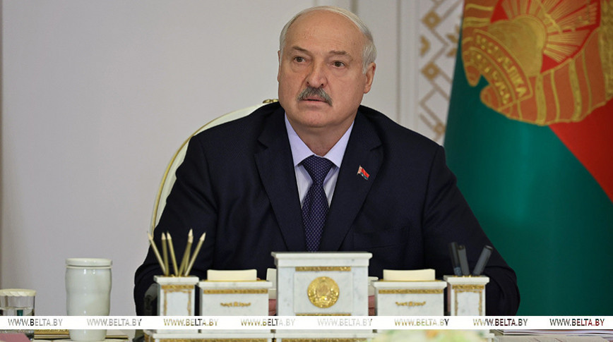 Лукашенко собрал совещание с силовиками. Тема - итоги проверки одной из бригад внутренних войск