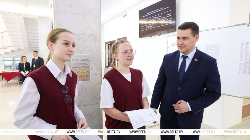 Иванец: были обеспечены справедливые и равные условия для сдачи централизованного экзамена
