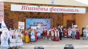 "Мисс Глубокое", конкурс баянистов и мини-футбол. Чем удивит гостей "Вишневый фестиваль"