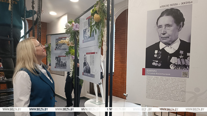 Фотовыставка, посвященная трудовому подвигу белорусских женщин, открылась в Витебске